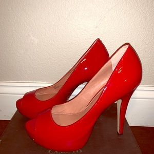 Red patent leather heel Vince Camuto